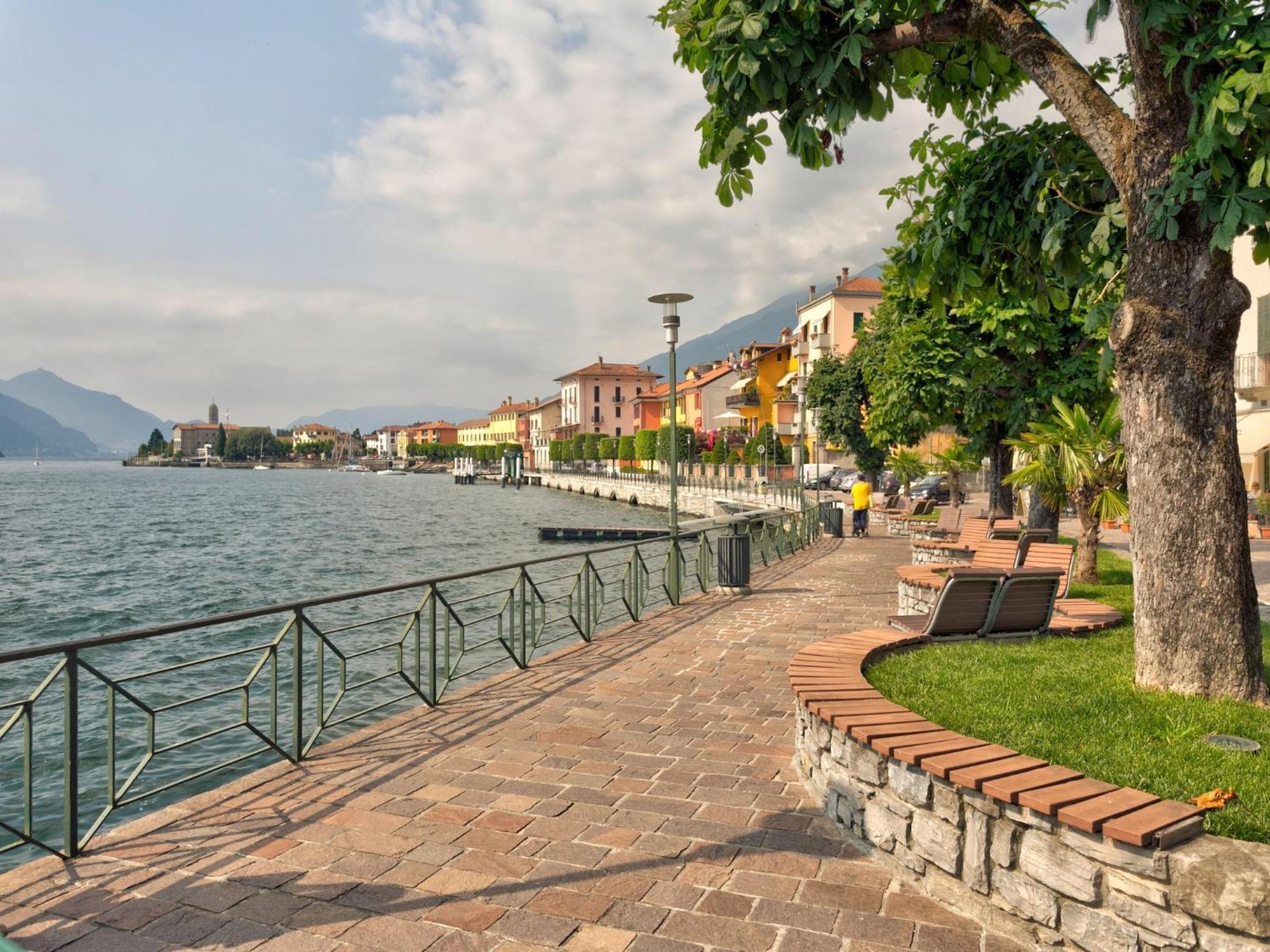 Wonderful Flat With Swimming Pool Lift And Garden Apartment Gravedona Luaran gambar