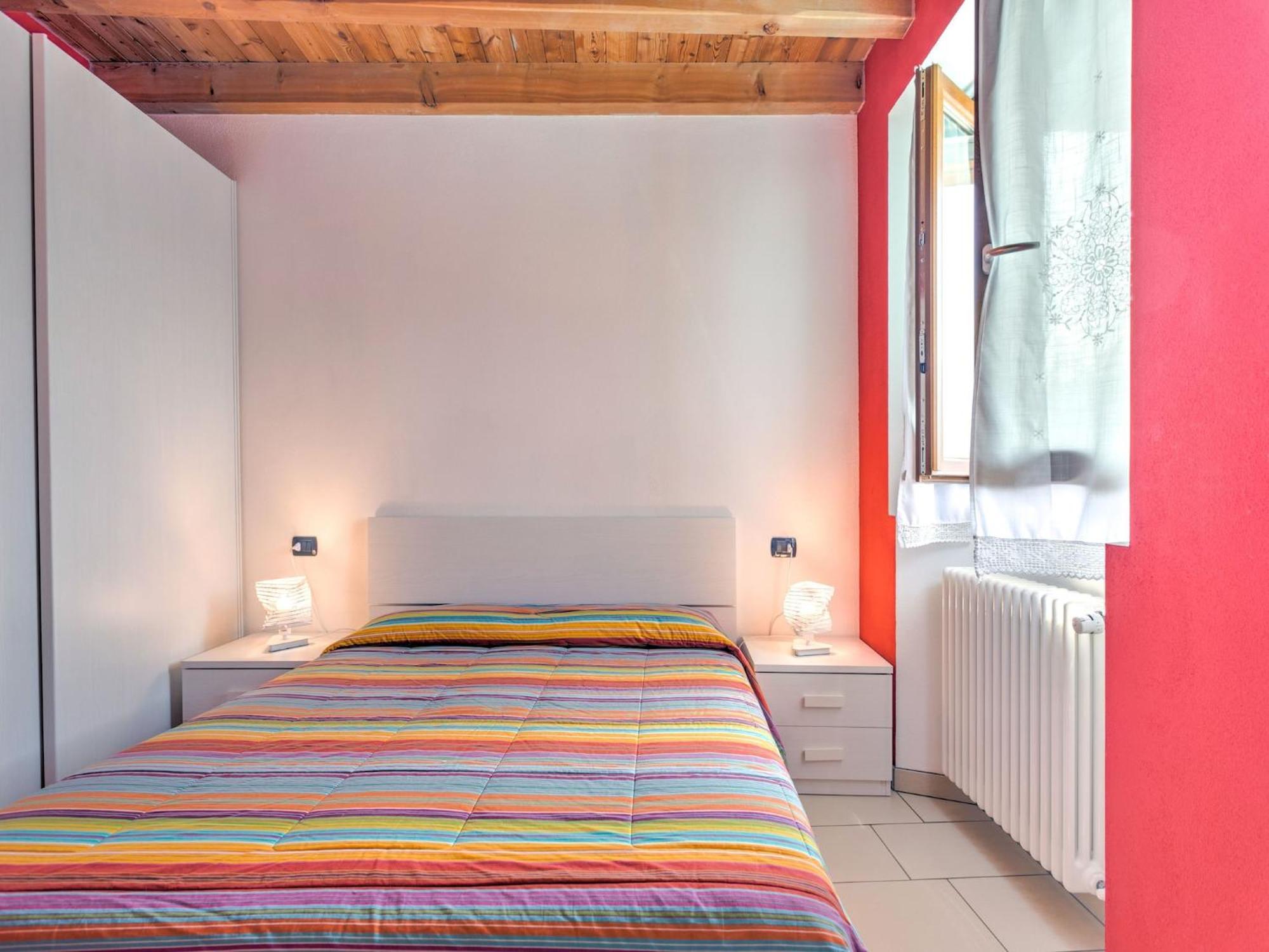 Wonderful Flat With Swimming Pool Lift And Garden Apartment Gravedona Luaran gambar